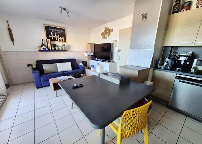 T2 climatisé, vue Mer totale, 300m des Déferlantes , 2pers, parking privé, Wifi fibre, proche des commerces, Kanumera Barcarès